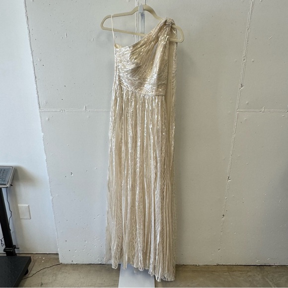 NWT Elie Saab Women's Sequined Tulle One-shoulder Gown In White Ivory FR 38 US 6 - Picture 5 of 14